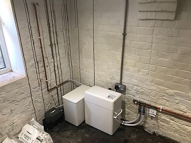 This Minimax Major is installed in a basement